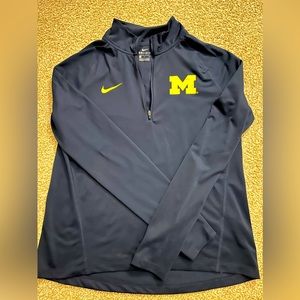 Very EUC Nike Michigan Wolverine 3/4 Women Zip. Navy. Size L